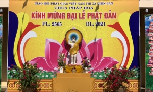 Tháng tư về!