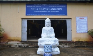 Phật Quang Sơn - nét đẹp chùa Việt vùng biên