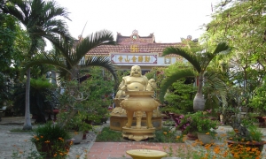 Thăm chùa cổ Sắc Tứ Kim Sơn (Khánh Hòa)