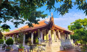 Về chùa Cung Kiệm chiêm ngưỡng pho tượng Quan Âm được khắc niên đại sớm nhất Việt Nam